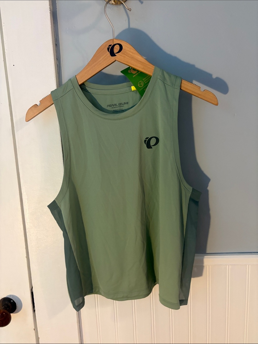 Pearl Izumi Women's Light Sage Green Performance Tank